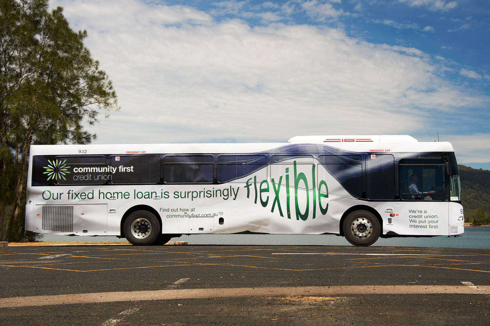 Бигтранстур автобусные. Креативные автобусы. Реклама на автобусах. Креативная реклама на автобусах. Креативная реклама на транспорте.
